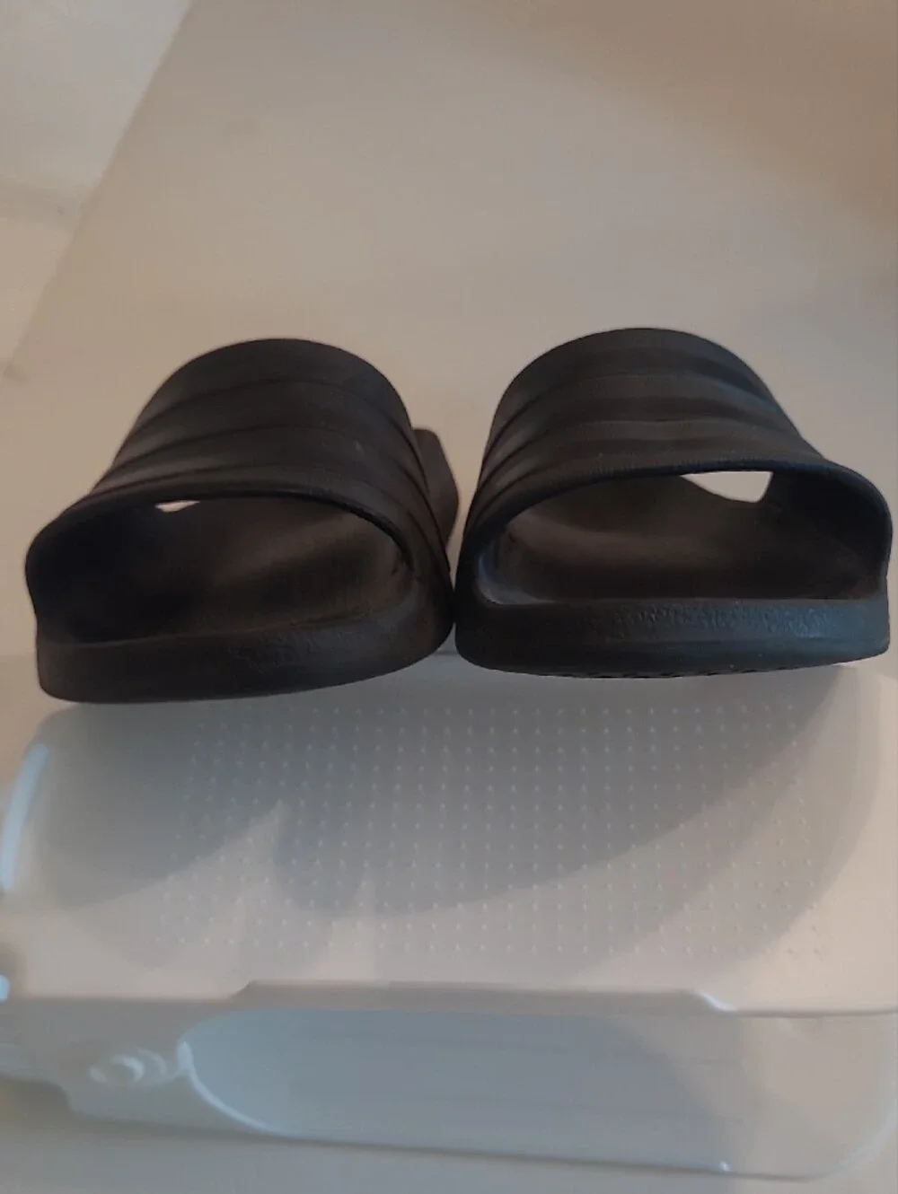 Adidas Unisex Slide Sandals Textured Strap Slip On Open Toe Comfort